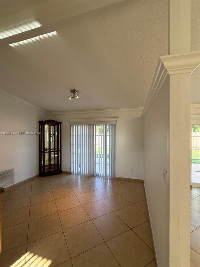 Foto del edificio - 17035 SW 107th Ct