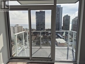 Building Photo - 2088 James St