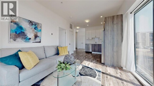 Photo du bâtiment - 1434 Highland Rd W