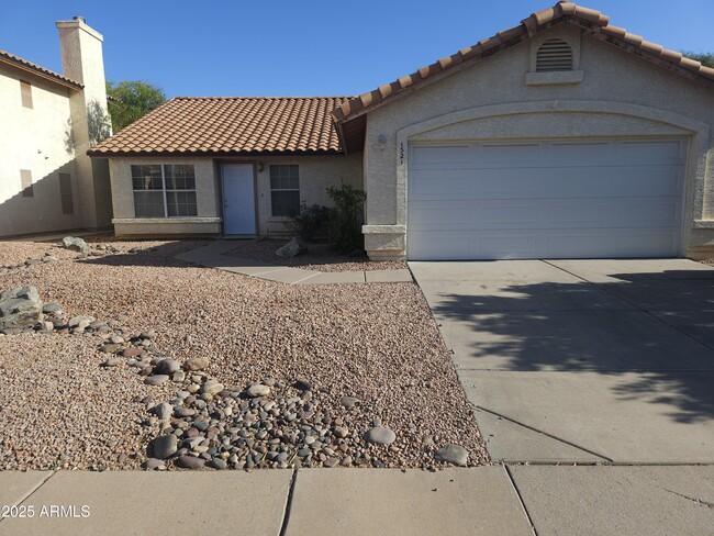 Building Photo - 1321 W Butler Dr