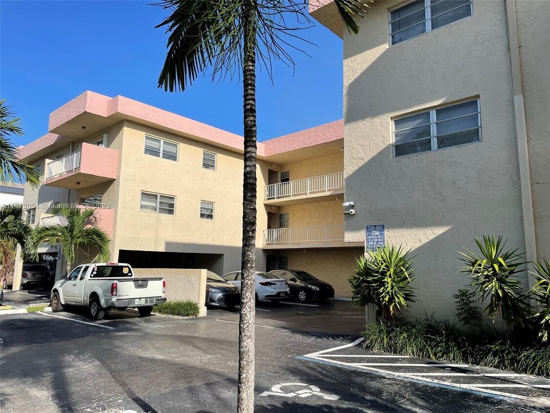 3522 NE 171 St Miami, FL 33160 Alquileres en Miami, FL