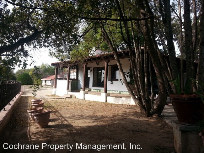 Building Photo - 105 San Angelo Ave