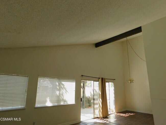Foto del edificio - 207 Heather Ridge Ave