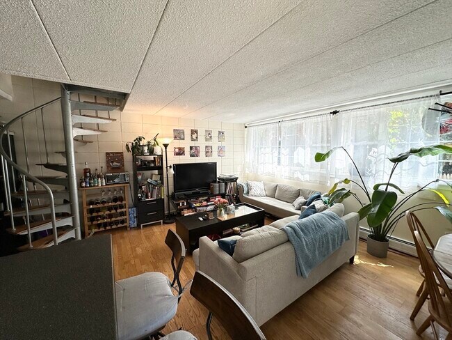 Foto del edificio - 26 Inman St