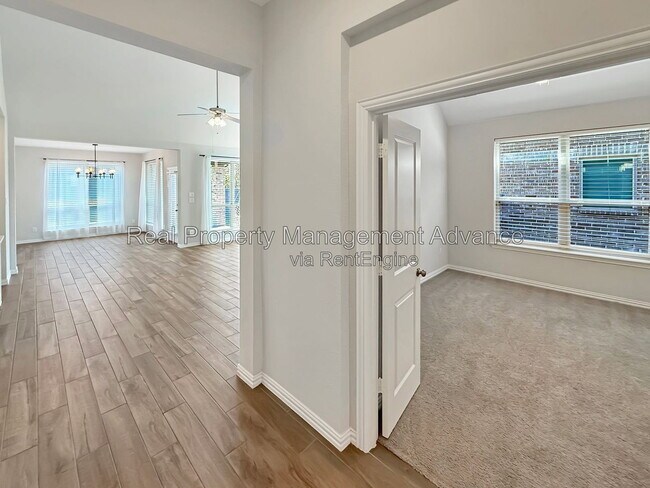 Foto del edificio - 516 Evergreen Rd