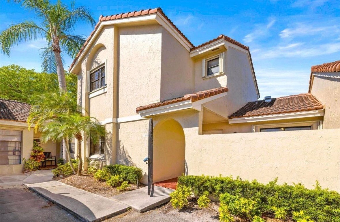 Photo - 6538 NW 170th Ln (Hialeah, FL)