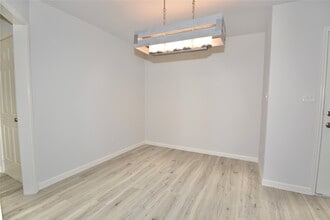 Building Photo - 2020 Ward St