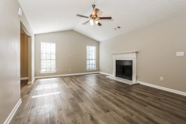 Foto del edificio - 527 Brookfield Way