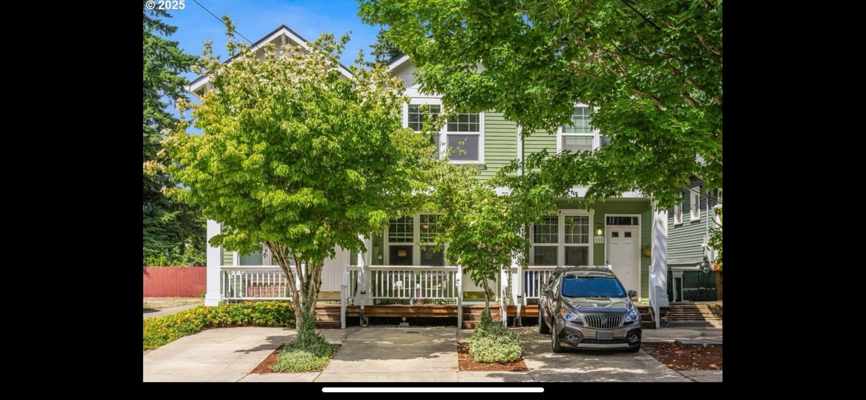 Primary Photo - 121 SE 8th Ave