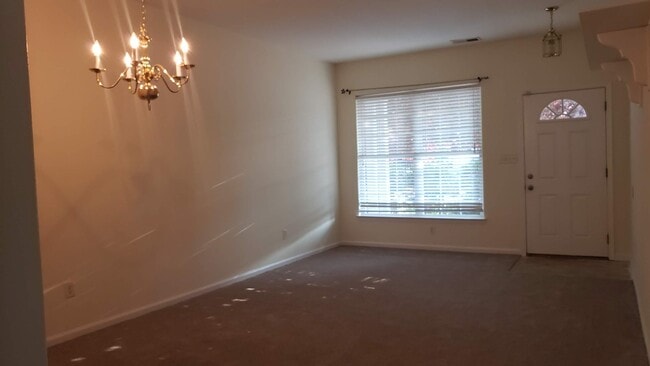 Livingroom - 2015 Livingston St