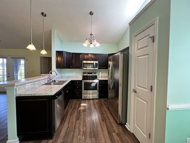 Foto del edificio - 187 Heath Dr