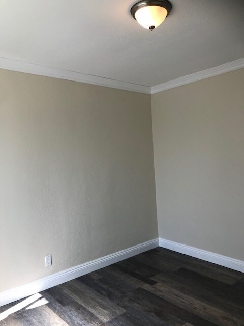 Foto del edificio - 14918 Osage Ave