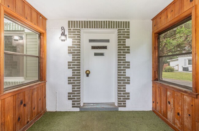 Foto del edificio - 1812 Chatham Dr