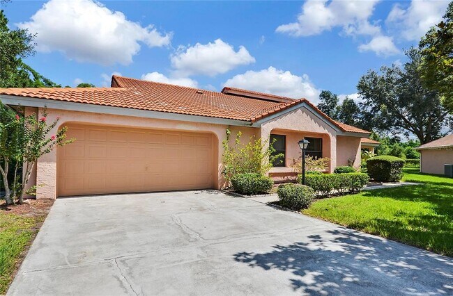 Building Photo - 5915 Crystal View Dr