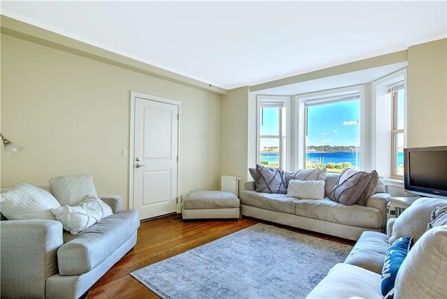 Building Photo - 1180 Narragansett Blvd