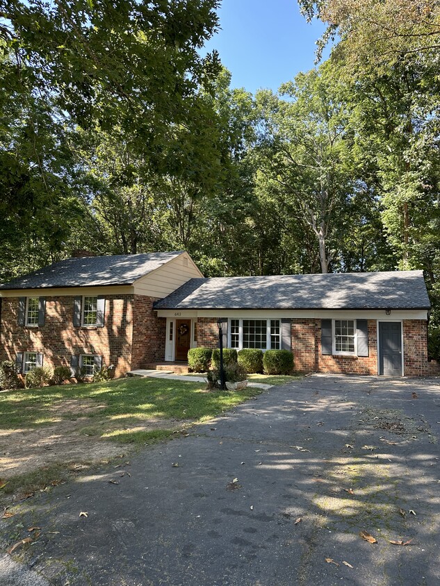Primary Photo - 643 Bedford Springs Rd