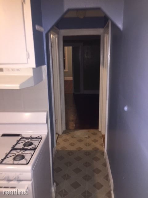 Building Photo - 3 br, 1 bath House - 638 Taylor Ave 2C
