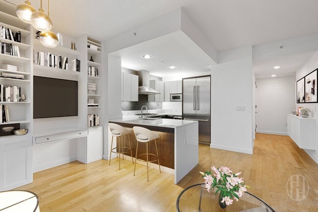 Foto del edificio - 247 W 46th St