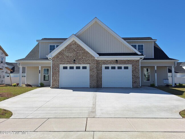 Foto del edificio - 641 Abigail Taylor Dr