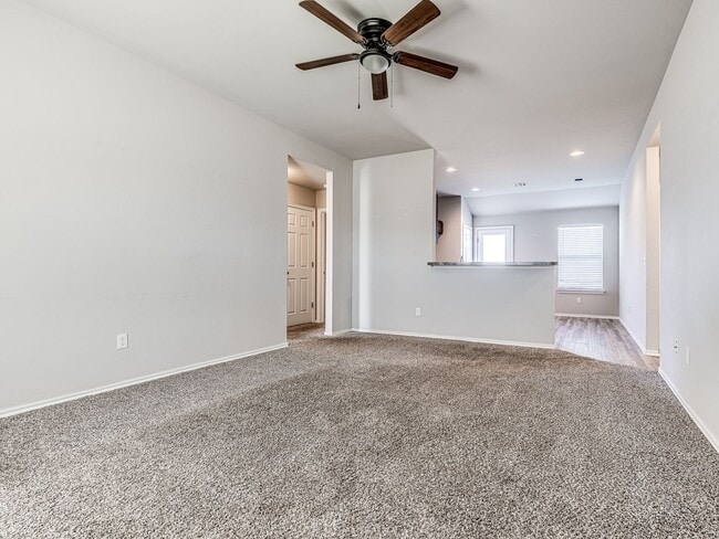 Foto del edificio - Cute home in Mustang schools + 3 bedrooms + 2 bathrooms