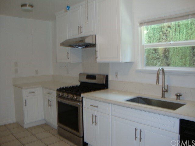 Foto del edificio - 439 Linwood Ave