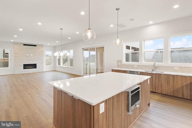 Building Photo - 849 N Manchester St