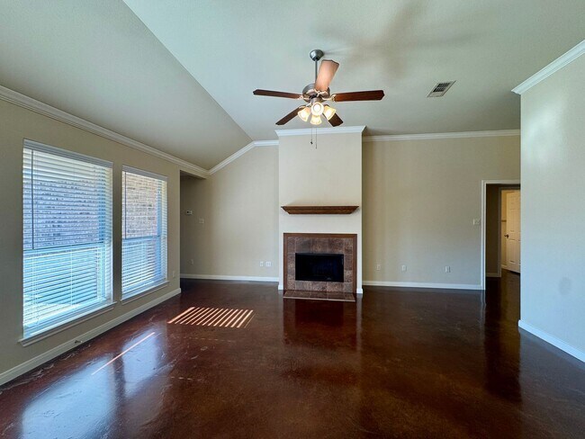 Foto del edificio - 3BR / 2BA Duplex in Hewitt, Texas | Midway ISD *Leasing Special Available*