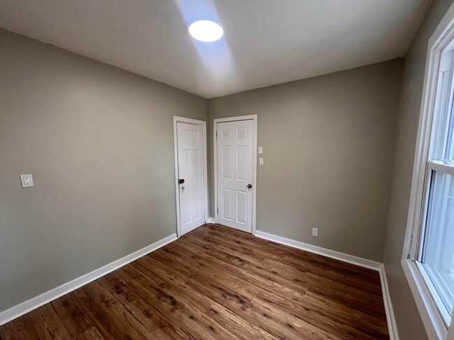 Building Photo - 1 Bedroom + Den Unit for Rent – $1,549/month (plus utilities)