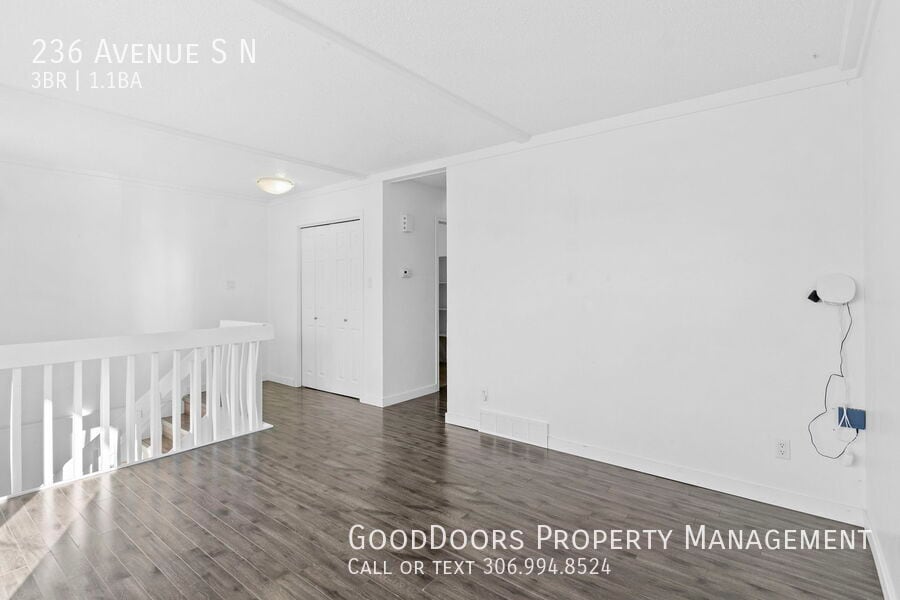 Photo principale - 236 Avenue S North