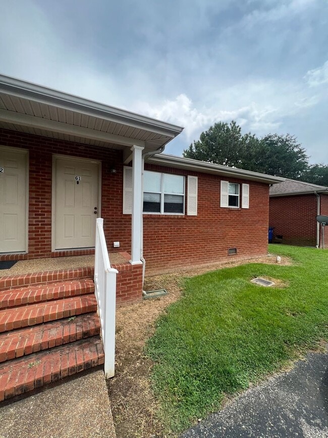 Building Photo - 579-5G1 Baker Rd