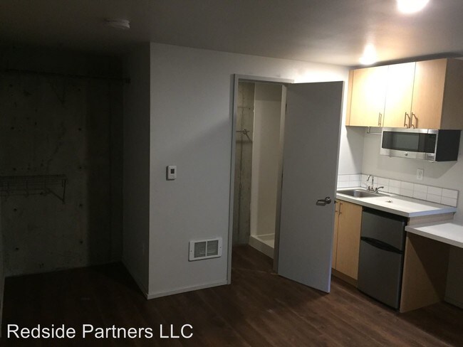 Building Photo - 8727 Phinney Ave N