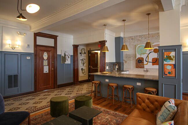 El Addison - Vestíbulo - Welcome to the Addison-Historic Charm Meets Modern Living in Midtown Detroit
