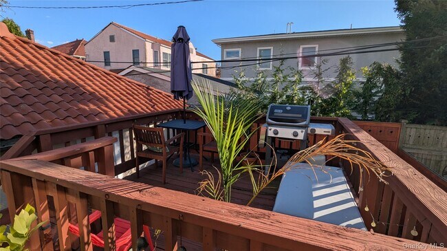 Foto del edificio - 28 E Walnut St