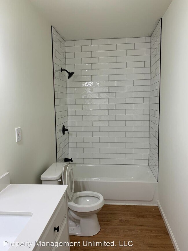 Building Photo - 2 br, 1 bath House - 35 E 8th Ave