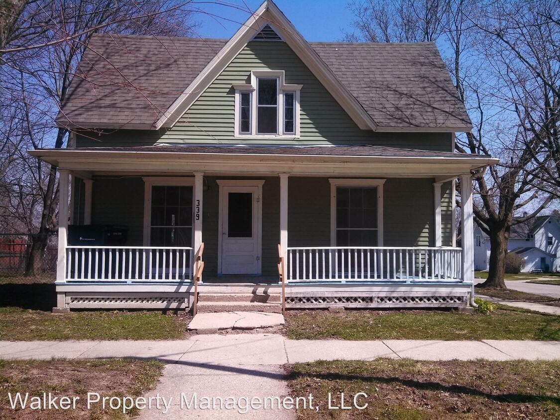 Primary Photo - 339 Linn St