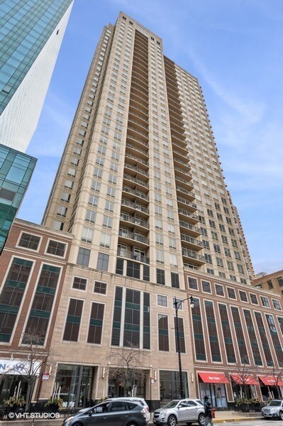 Primary Photo - 1111 S Wabash Ave