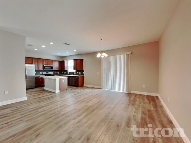 Building Photo - 7105 Feather Wood Dr