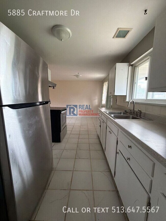 Foto del edificio - 5885 Craftmore Dr