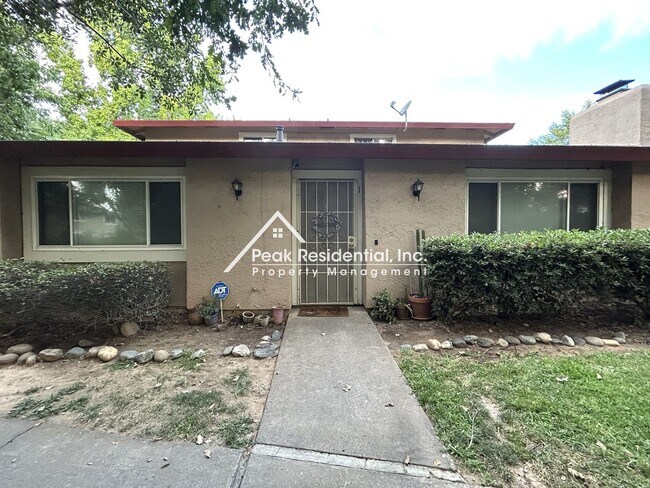 Foto del edificio - 5814 Shadow Creek Dr