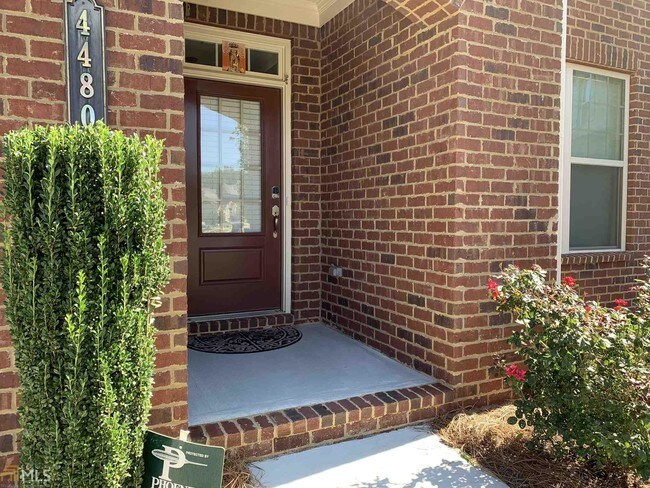 Building Photo - 4480 Egret Ave