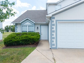 Building Photo - 3519 La Mesa Dr