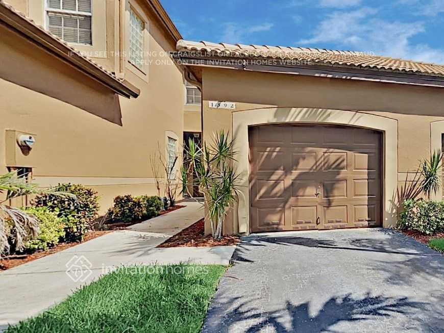 Foto principal - 1392 Coronado Rd