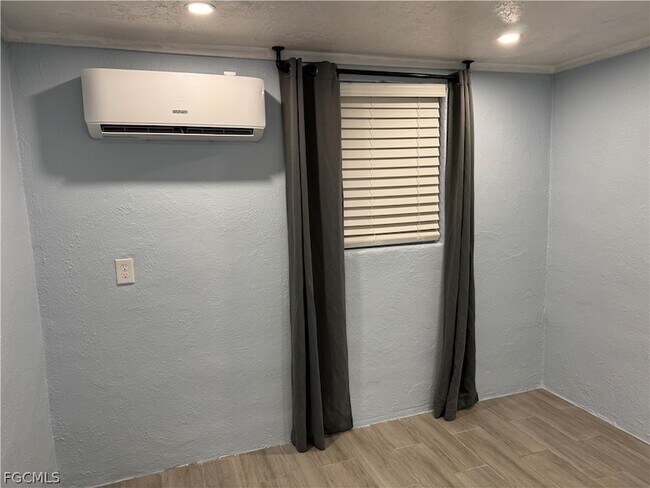 Foto del edificio - 2566 Second St