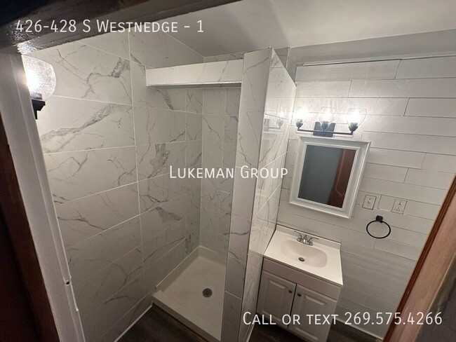 Foto del edificio - 426-428 S Westnedge Ave