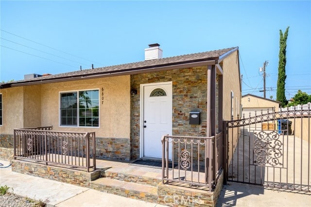 Foto del edificio - 6607 Riverton Ave