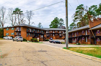 Building Photo - 3214 Tallywood Dr