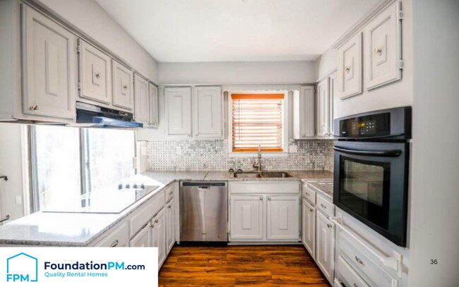 Foto del edificio - 8623 Grandbury Pl