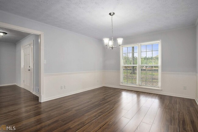 Foto del edificio - 519 Banks Rd E