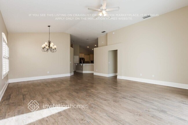 Building Photo - 17652 Nathans Dr