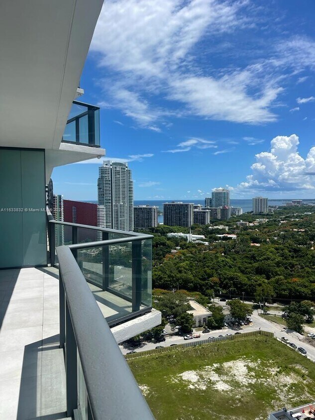 Foto principal - 1300 S Miami Ave